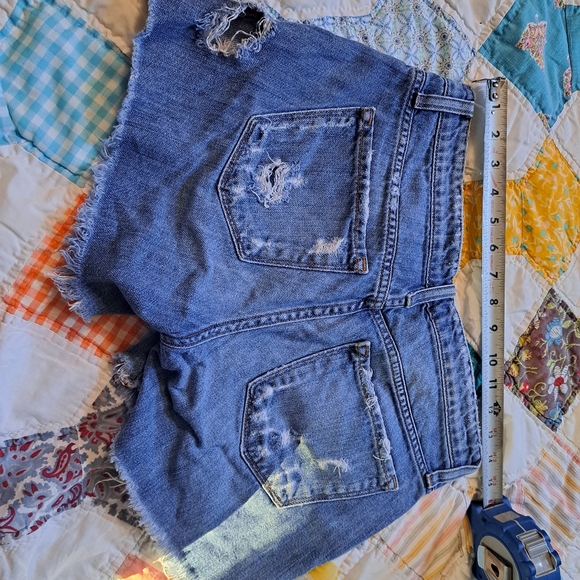 Flying Monkey Distressed Jean Shorts - Size 25 - Picture 6 of 8